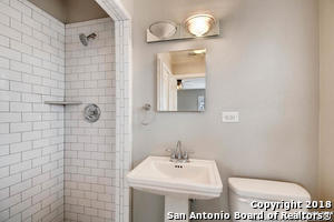 Building Photo - 405 Quentin Dr