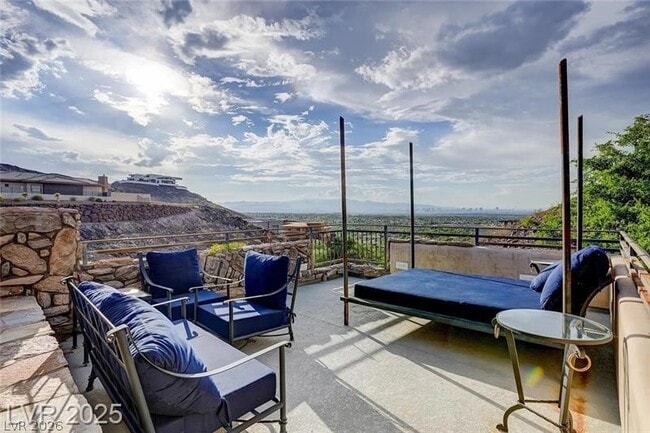 Building Photo - 1608 Liege Dr