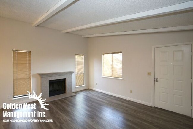 Building Photo - 4752 O'Bannon Dr