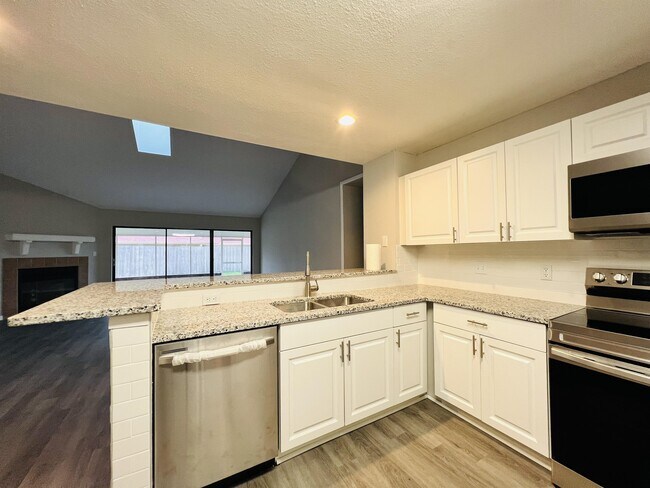 Building Photo - 1072 Gould Pl