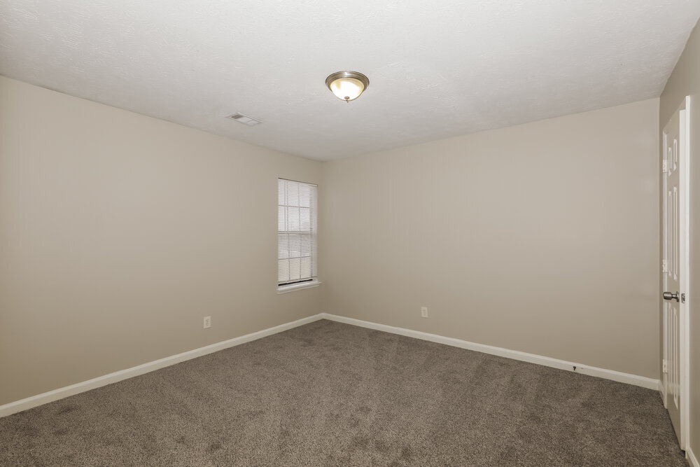 Building Photo - 8194 Canyon Forge Dr
