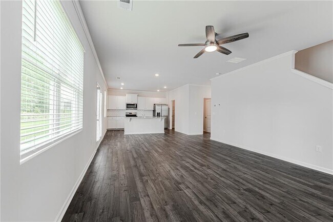 Building Photo - 545 King Vlg