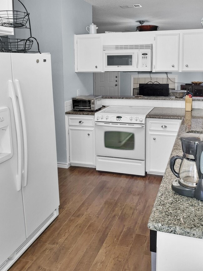 Building Photo - 2414 Longview St