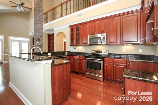 Building Photo - 405 Halyard Ln