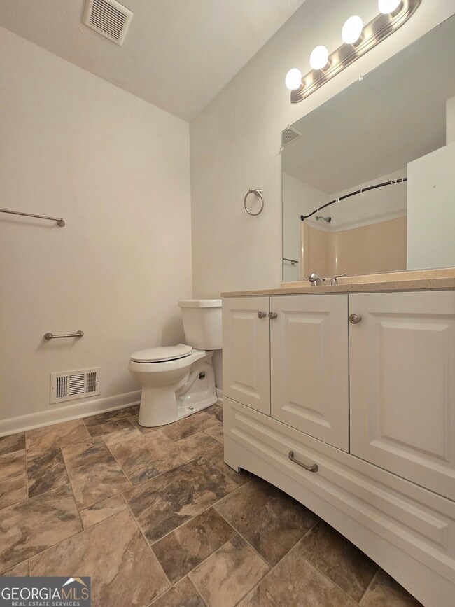 Building Photo - 4215 Terrace Dr