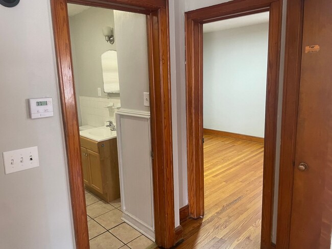 Building Photo - 4 Bedroom House