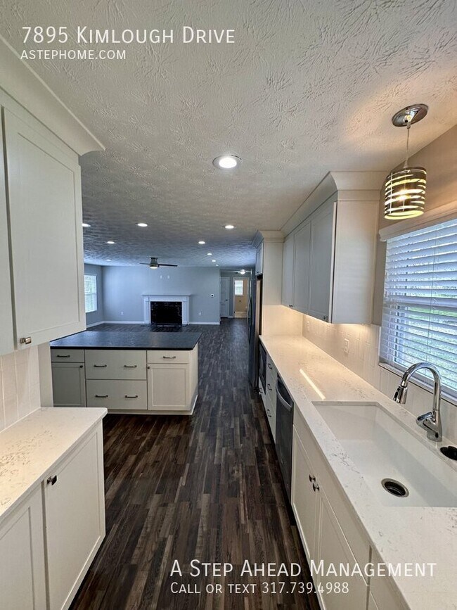 Building Photo - 7895 Kimlough Dr