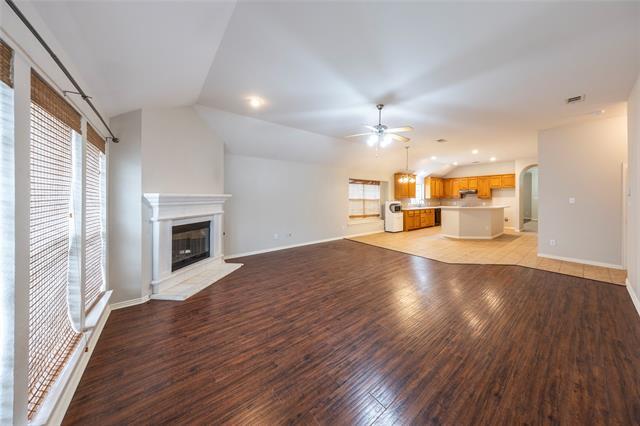 Building Photo - 11569 La Grange Dr