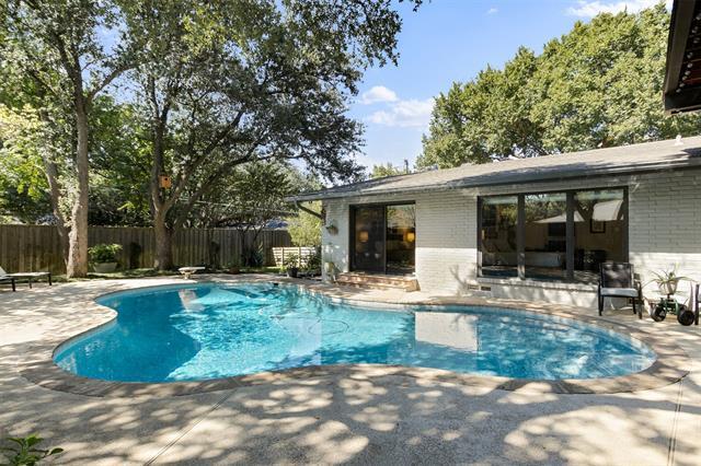 Building Photo - 11207 Pinocchio Dr
