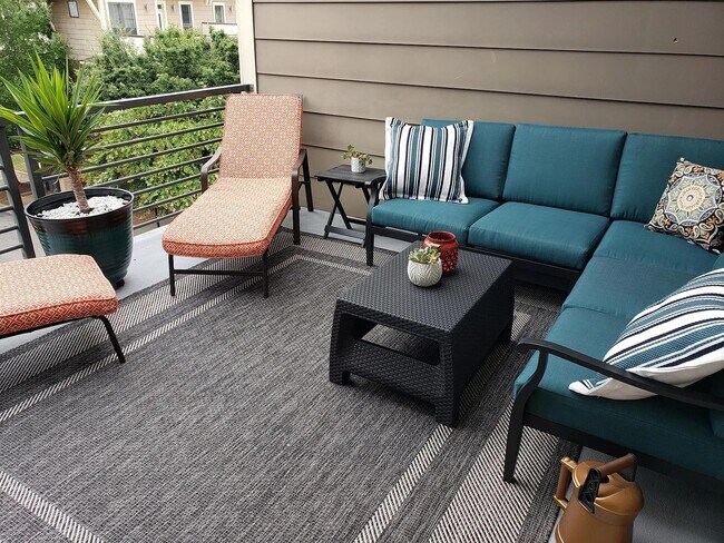 Building Photo - 3206 Noda Blvd