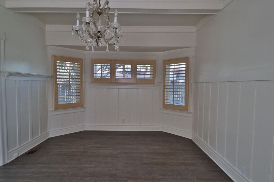 Building Photo - 341 W 124th St