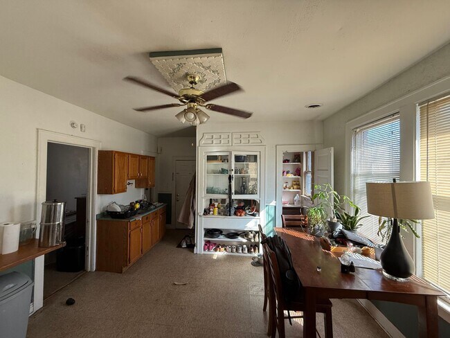 Building Photo - ? Steps from Brady St! Bright 2BR with FREE Laundry & Pet-Friendly Living