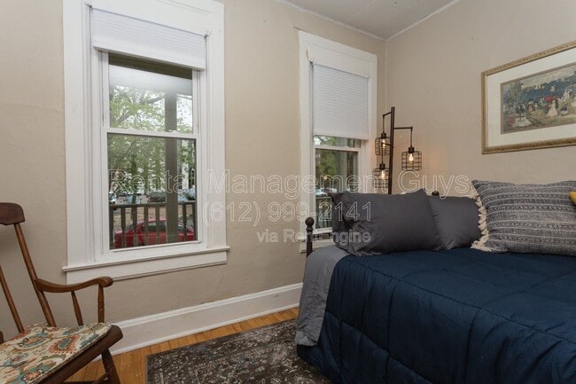 Building Photo - 713 26th Ave S