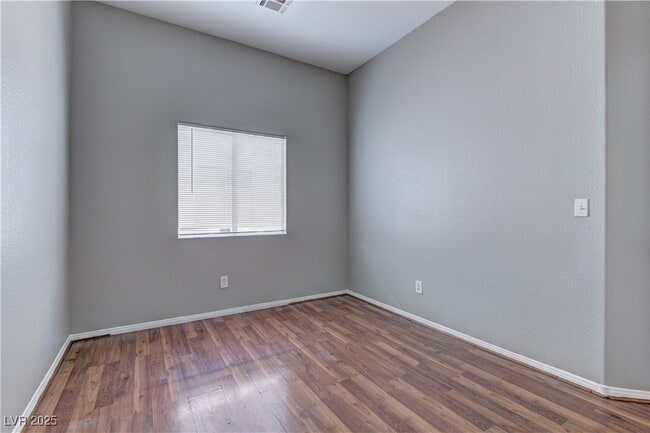 Building Photo - 1635 Marion Bennet Dr