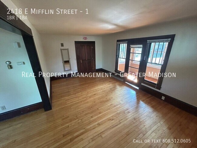 Building Photo - 2418 E Mifflin St