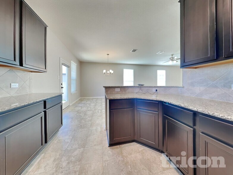 Building Photo - 13725 Vigilance St