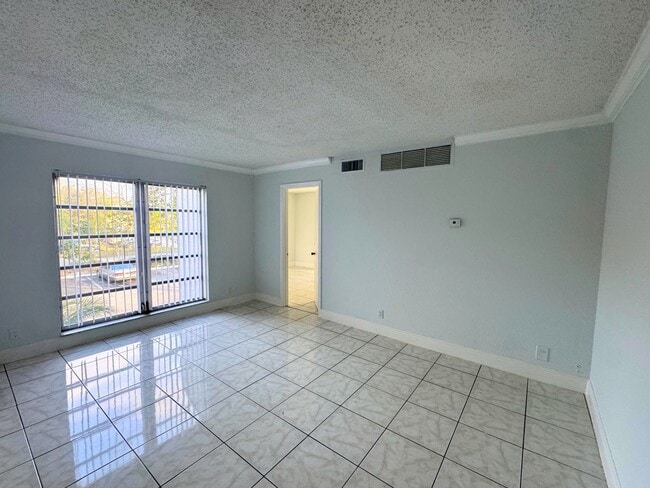 Building Photo - 4501 Treehouse Ln