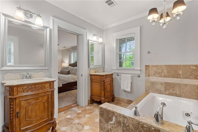 Building Photo - 685 E Morningside Dr NE