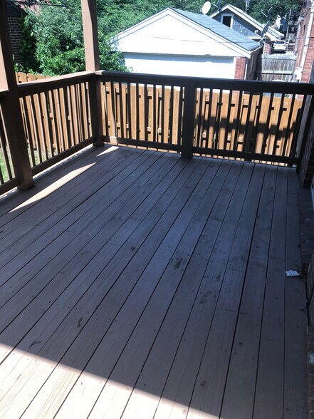 Building Photo - 7338 Amherst Ave