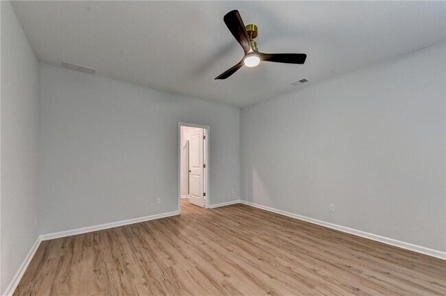 Building Photo - 175 Grey Falcon Ave