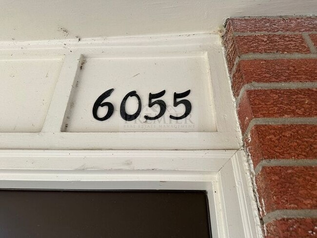 Building Photo - 6055 Barton Ave