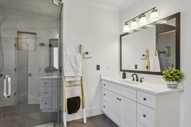 Building Photo - 3346 Kenyon Creek Dr NW