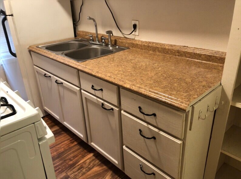 Building Photo - 1115 NW 9th St