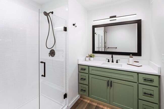 Building Photo - AVAILABLE November! -  3 Bed 3 Bath brand ...