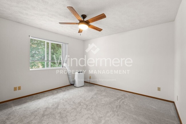 Building Photo - 4-Bedroom 2 Full Bath Home In The Valley -...