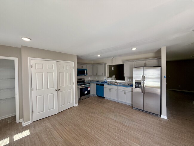 Building Photo - 1238 Masters Ln