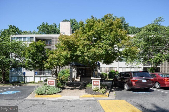 Building Photo - 4410 Briarwood Ct N