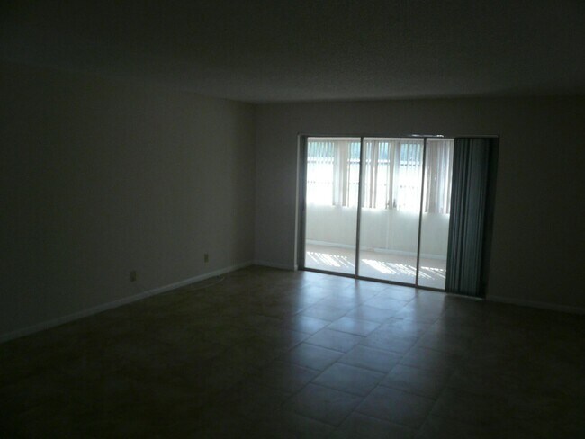 Building Photo - 442 Franconia Cir