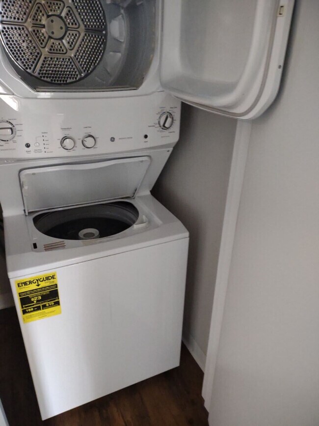 Building Photo - 4415 Lincoln Way