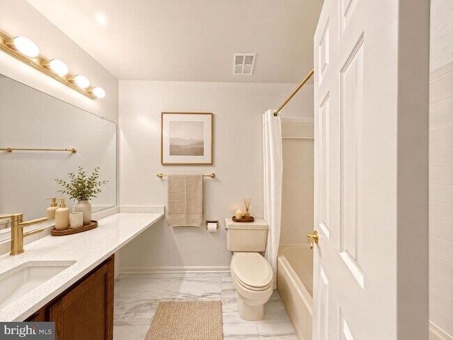 Building Photo - 10701 Kings Riding Way