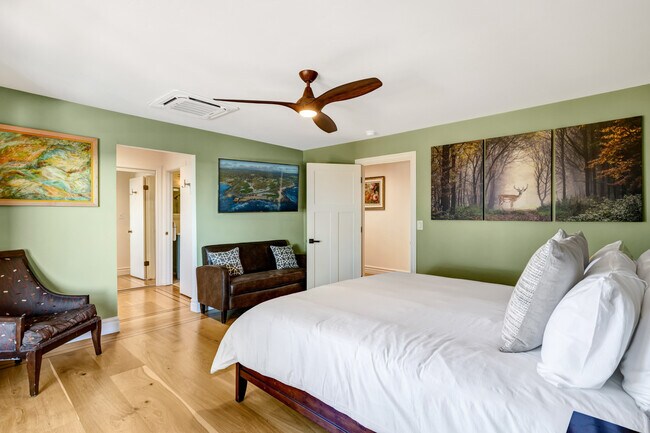 Building Photo - 22533 Majestic Dr