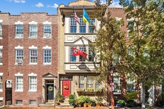 Building Photo - 621 Pine St