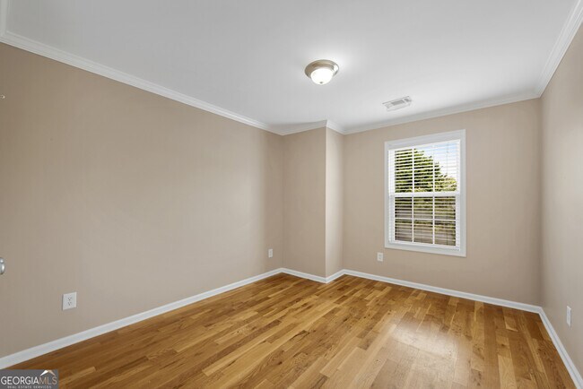 Building Photo - 3194 Cedar Glade Ln NE