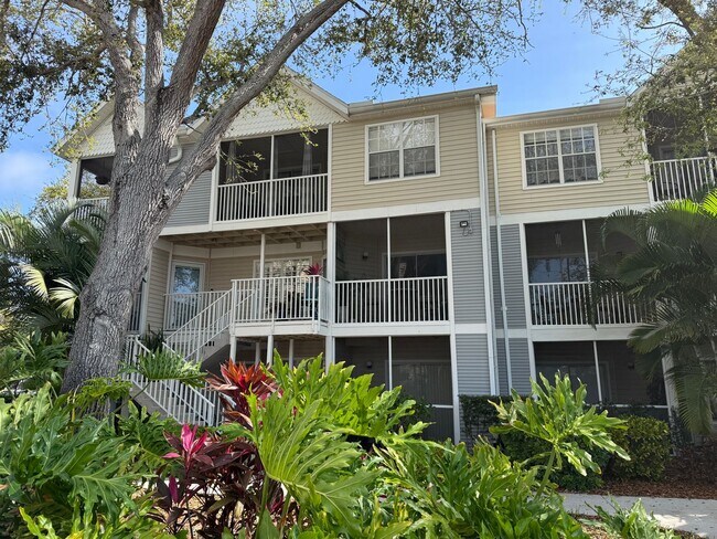 Building Photo - 2 Bedroom 2.5 Bath Condo (Central Park II Condominiums)