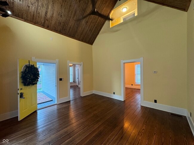 Building Photo - 449 Yandes St