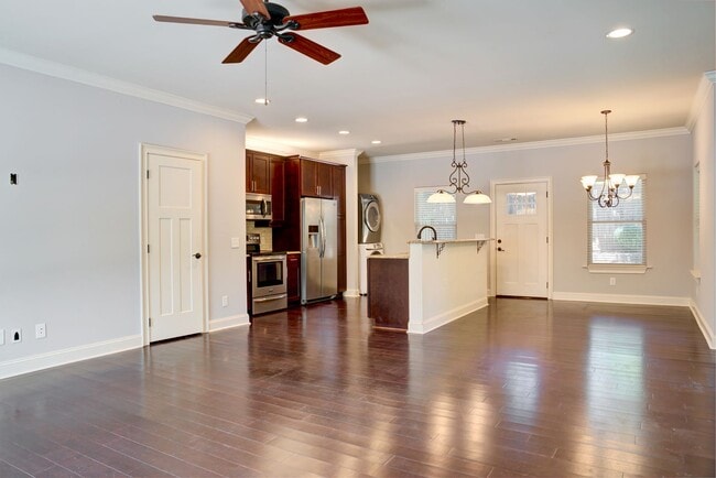 Building Photo - Heisman Villas: End Unit with Parking & Pr...