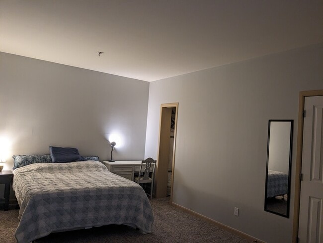 Building Photo - 233 St Helens Ave