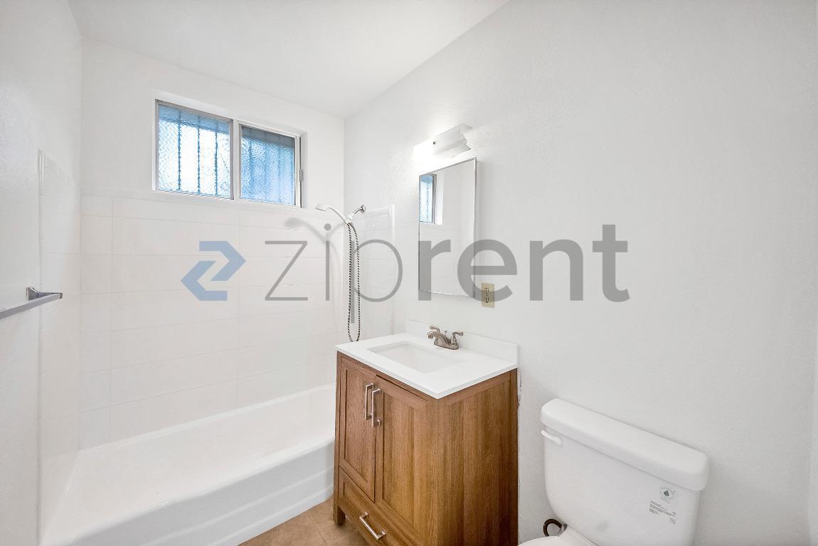 Building Photo - 2458 Normandie Ave