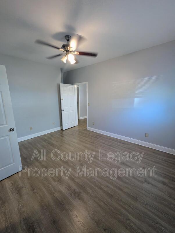 Building Photo - 149 Oatgrass Dr