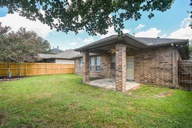 Building Photo - 20123 Jasper Oaks Dr