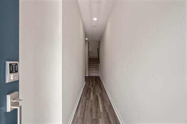 Building Photo - 225 Matson Run SW