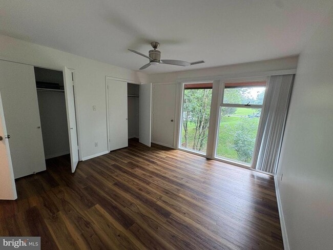 Building Photo - 50 Darien Way