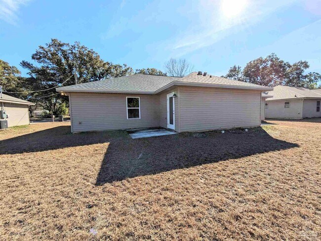 Building Photo - 7799 Ira Dr