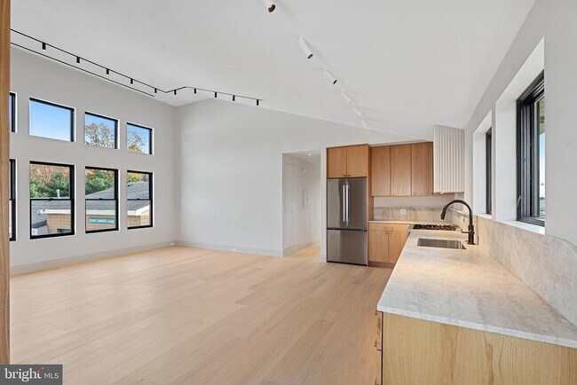 Building Photo - 501 Haddonfield-Berlin Rd