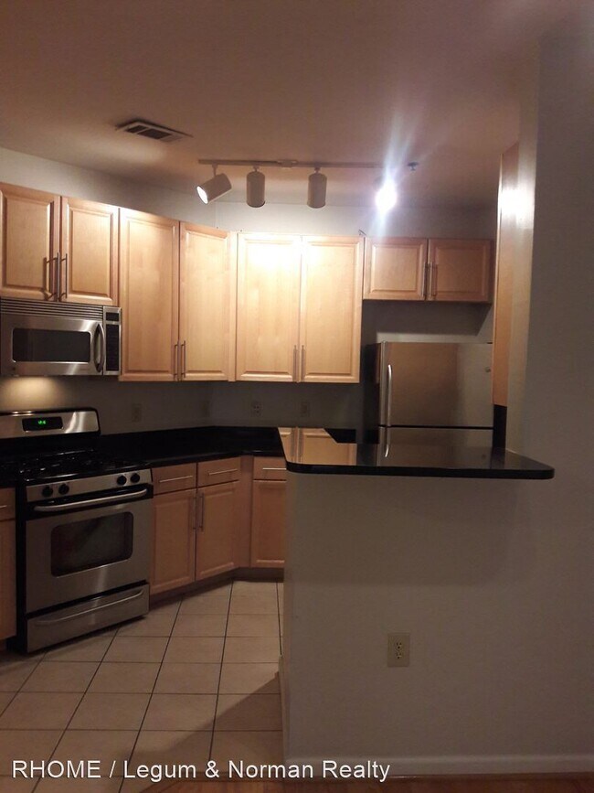 Building Photo - 1 br, 1 bath House - 1201 East West Hwy #110