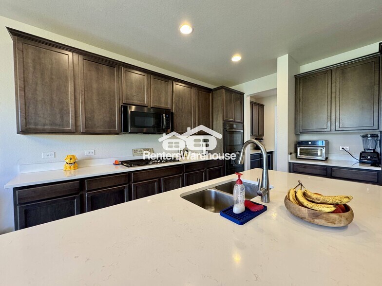 Building Photo - 6627 Leilani Ln